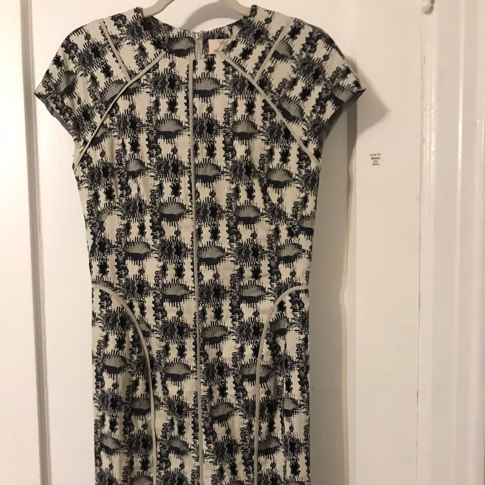 Lela rose  Size 8 women dress in perfect condition